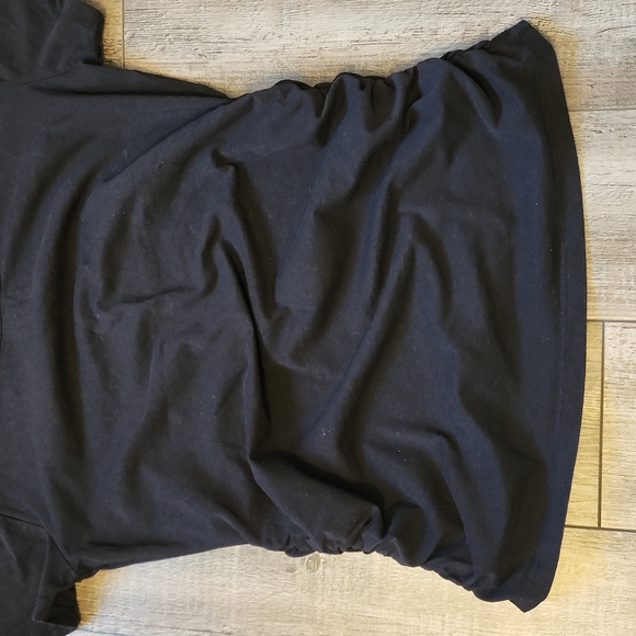 Maternity shirt with rouged sides, sz m - Picture 4 of 4